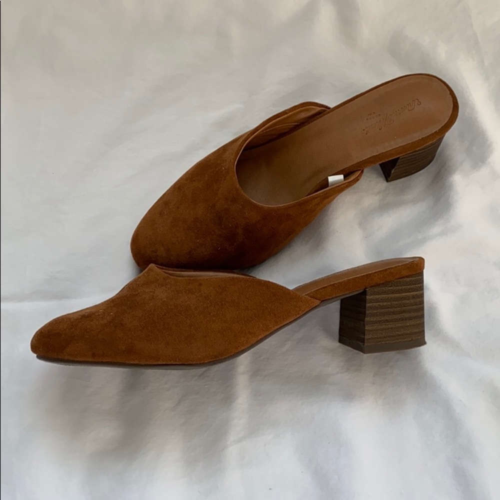 Brand NEW Universal Thread shoes
